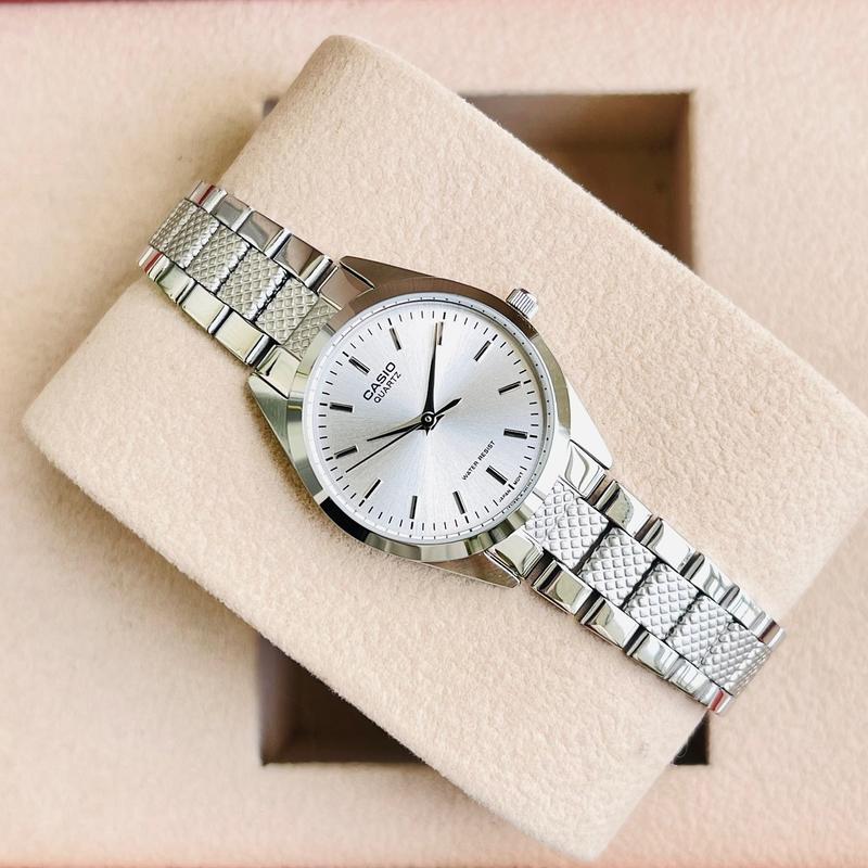 Đồng hồ nữ Casio LTP 1274D mặt trắng dây đeo thép không gỉ chống nước