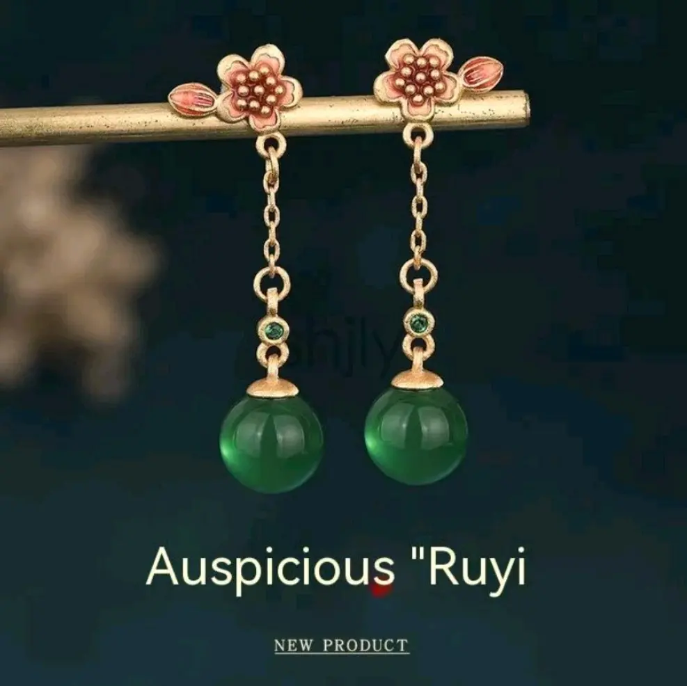 Anting Rumbai Perempuan Retro