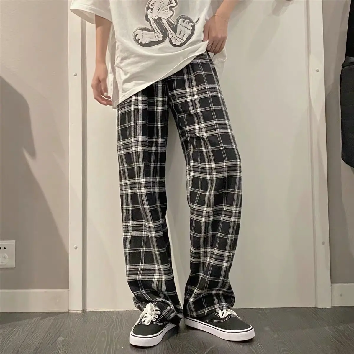 Male Striped Pants Checkered Trousers Grid Pattern Pant Straight Leg Plaid Pants Wide Leg Street Pants High Street Men Clothing Trendy Menswear Lingerie Streetwear Pockets