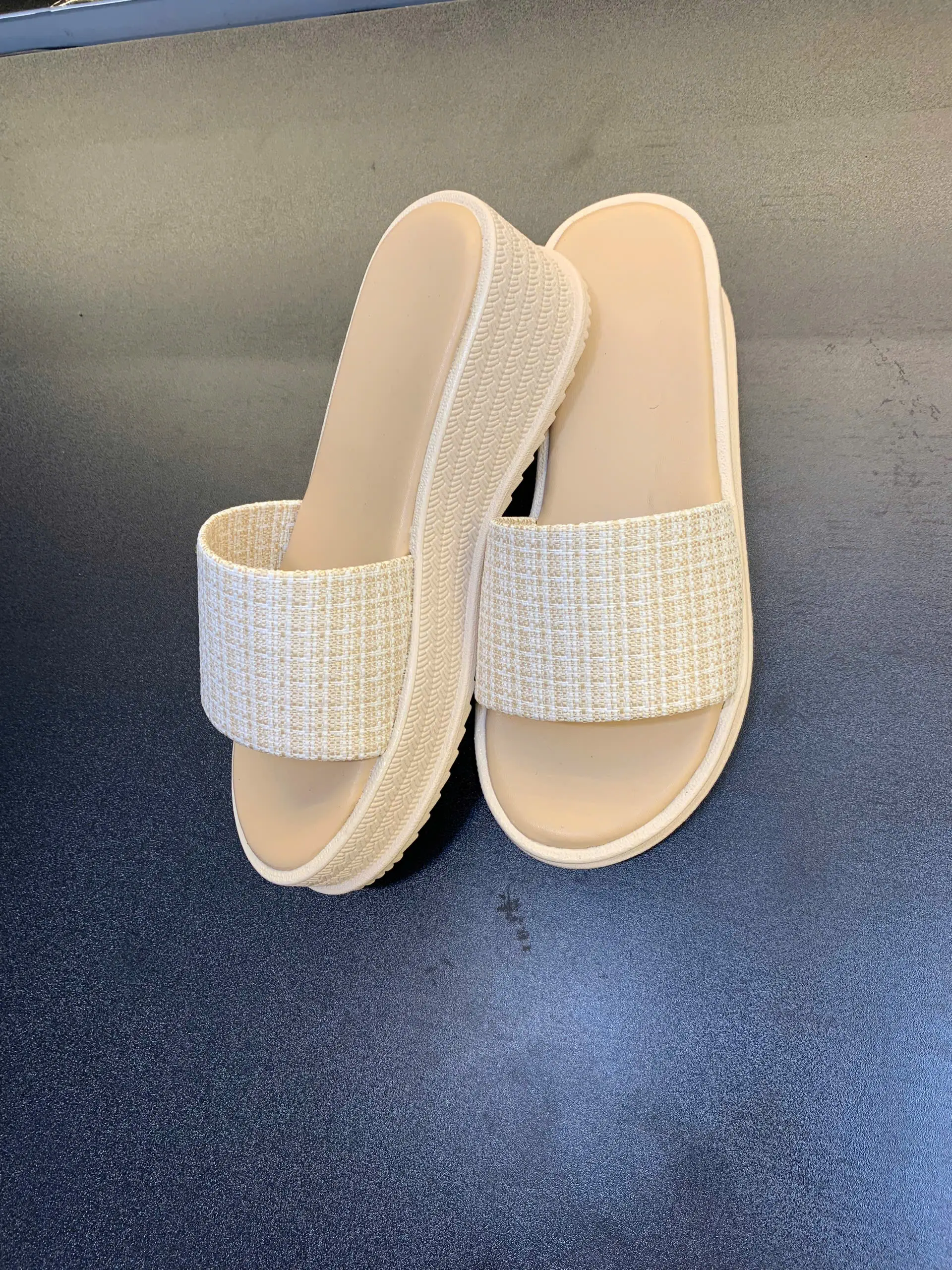DÉP NỮ CAO 5CM DÉP BÁNH MÌ ĐẾ XUỒNG MẪU MỚI BẢN DA KHÔNG THẤM NƯỚC