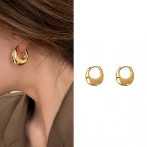 SS24 Retro Earrings Female Joker Earrings Simple ear ring temperament fashion earrings chain necklace men meteor pendant donkiss photo locket thanos pill medusa bff elephant naruto khabalah charm pretzel eccedentesiast best friend round jade part chinese