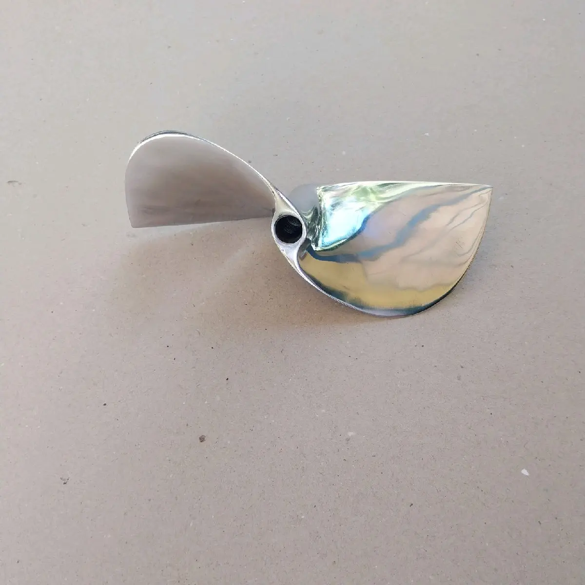 5/8 × 2 × 7 1/2 batman type boat propeller