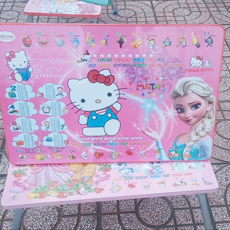 Bàn học sinh, sinh viên hình Hello Kitty kt 40x60cm 1