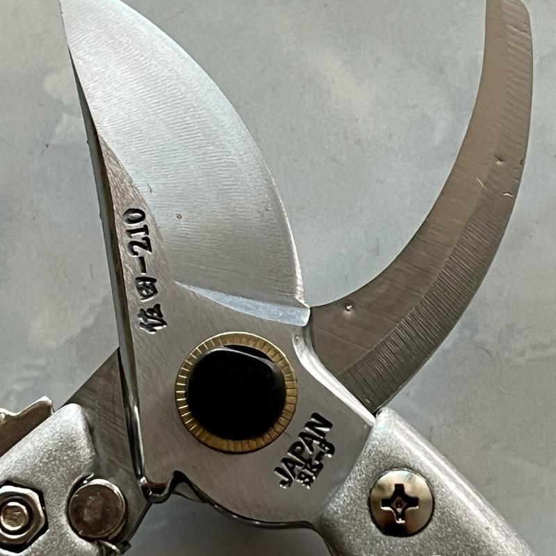 Kéo cắt cành sada hãng Nhật bản chữ mộc trìm chuẩn