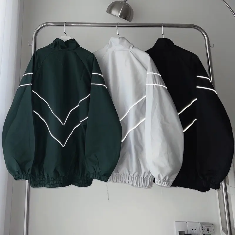 Áo khoác dù hai lớp VIỀN CÓ PHẢN QUANG DƯỚI ÁNH ĐÈN PLASH logo thêu nổi chữ WZS form nam nữ Unisex