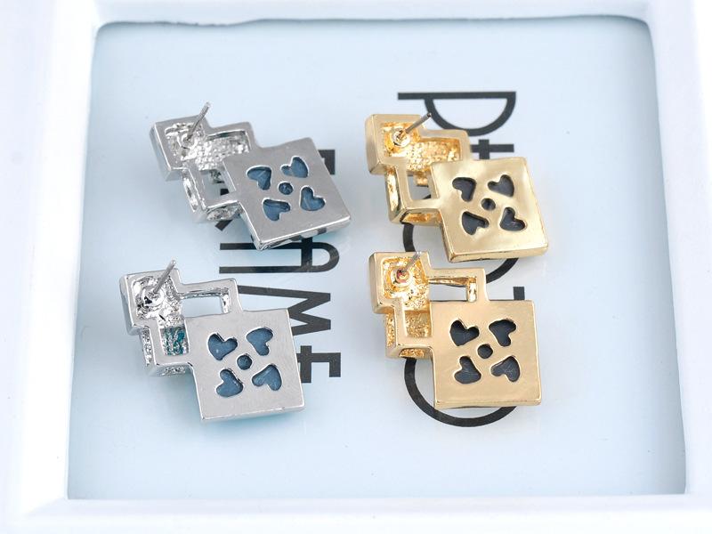 Product Introduction of Fashion Temperament Jewelry Set for Women, Classic European and American Geometric Square Crystal Acrylic 3