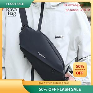 Beg Bahu Kalis Air, Untuk Lelaki, Pelbagai fungsi, Kapasiti Besar, Reka Bentuk Berlapis, Selamat untuk Penyimpanan, Hitam pouch  bag  lelaki  besar  tahan  lasak waterproof  phone  bag Bulan in i style kita beg  utusan  lelaki uatac  tactical  men  origin