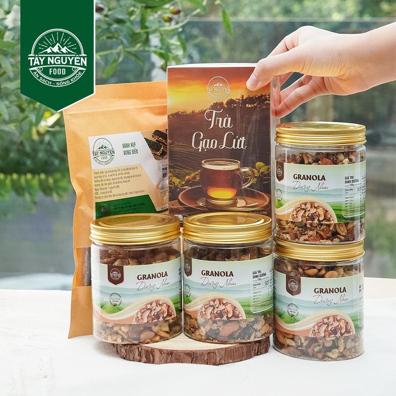  Combo 4 Granola Dưỡng Nhan sấy mật ong không đường kèm Trà gạo lứt& Bánh kẹp rong biển Tây Nguyên Food - Việt Nam 1900g 