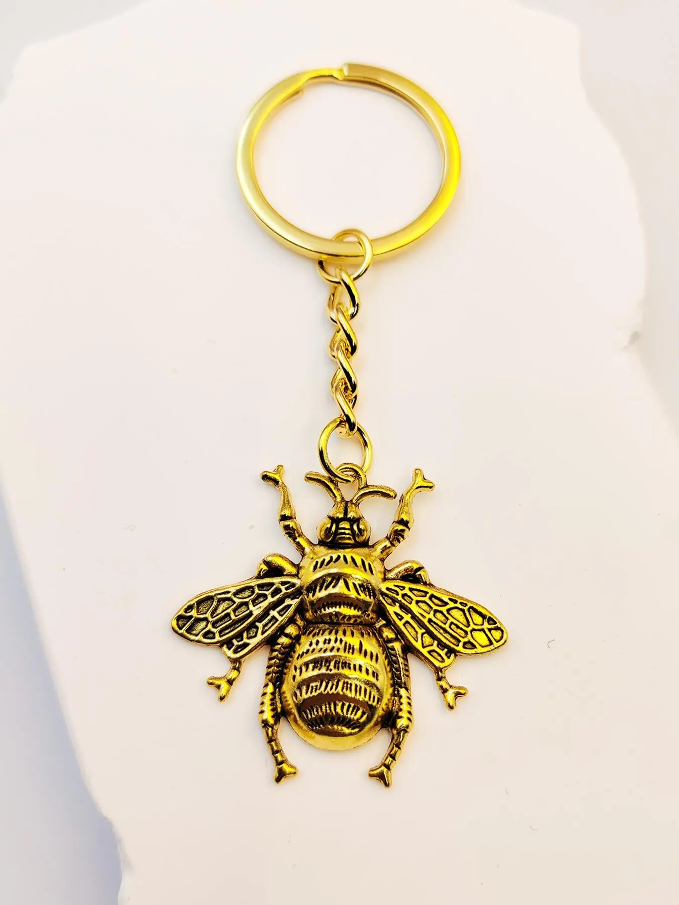 Vintage Bee Design Keychain, Fashionable Zinc Alloy Charm for Women & Men, Trendy All-match Keychain for Birthday Gift, Keychain for Car, Key