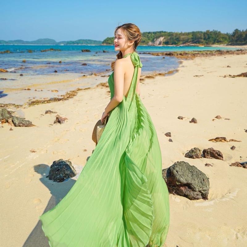  Maxi yếm dập ly hở lưng xanh cốm nổi bật Dress 