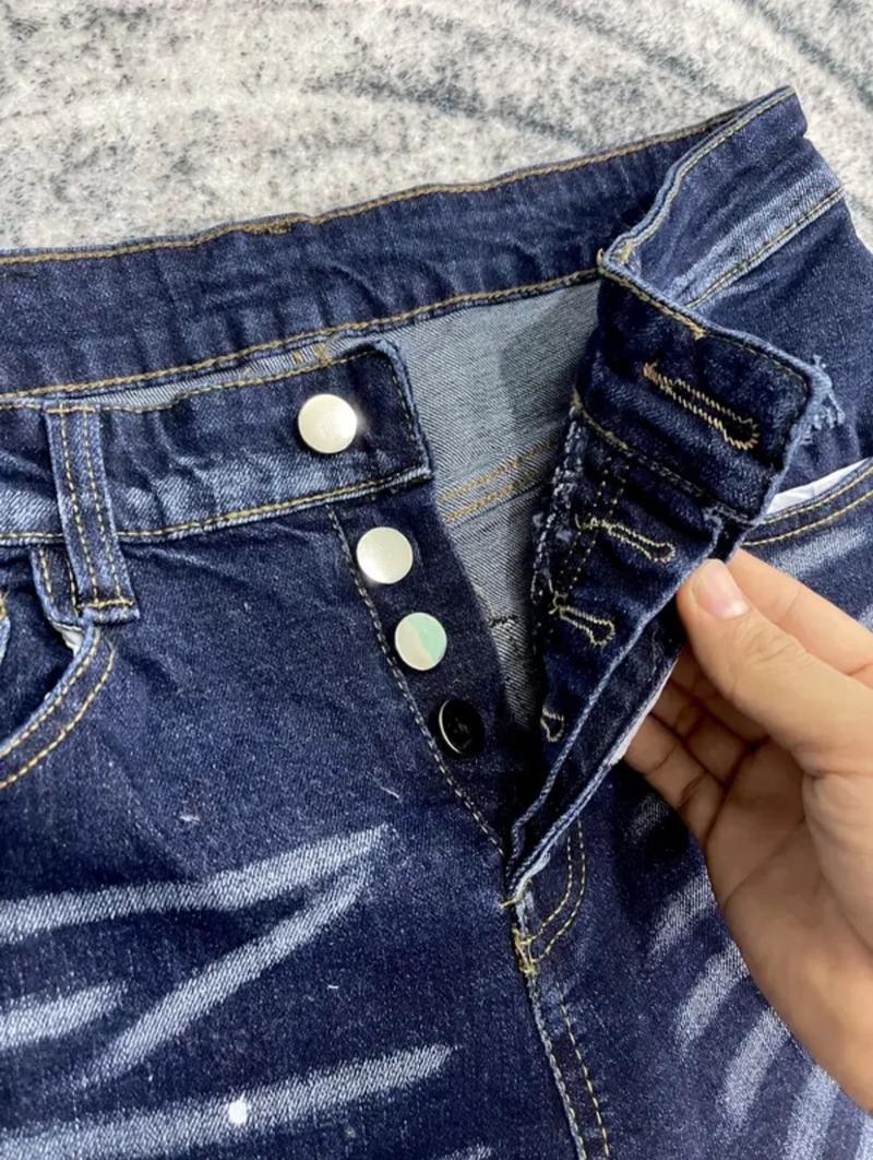 Product Introduction of Quần jean nam xanh dài thêu lá phông đỏ bản 4 cúc Pants Menswear Có Túi 20
