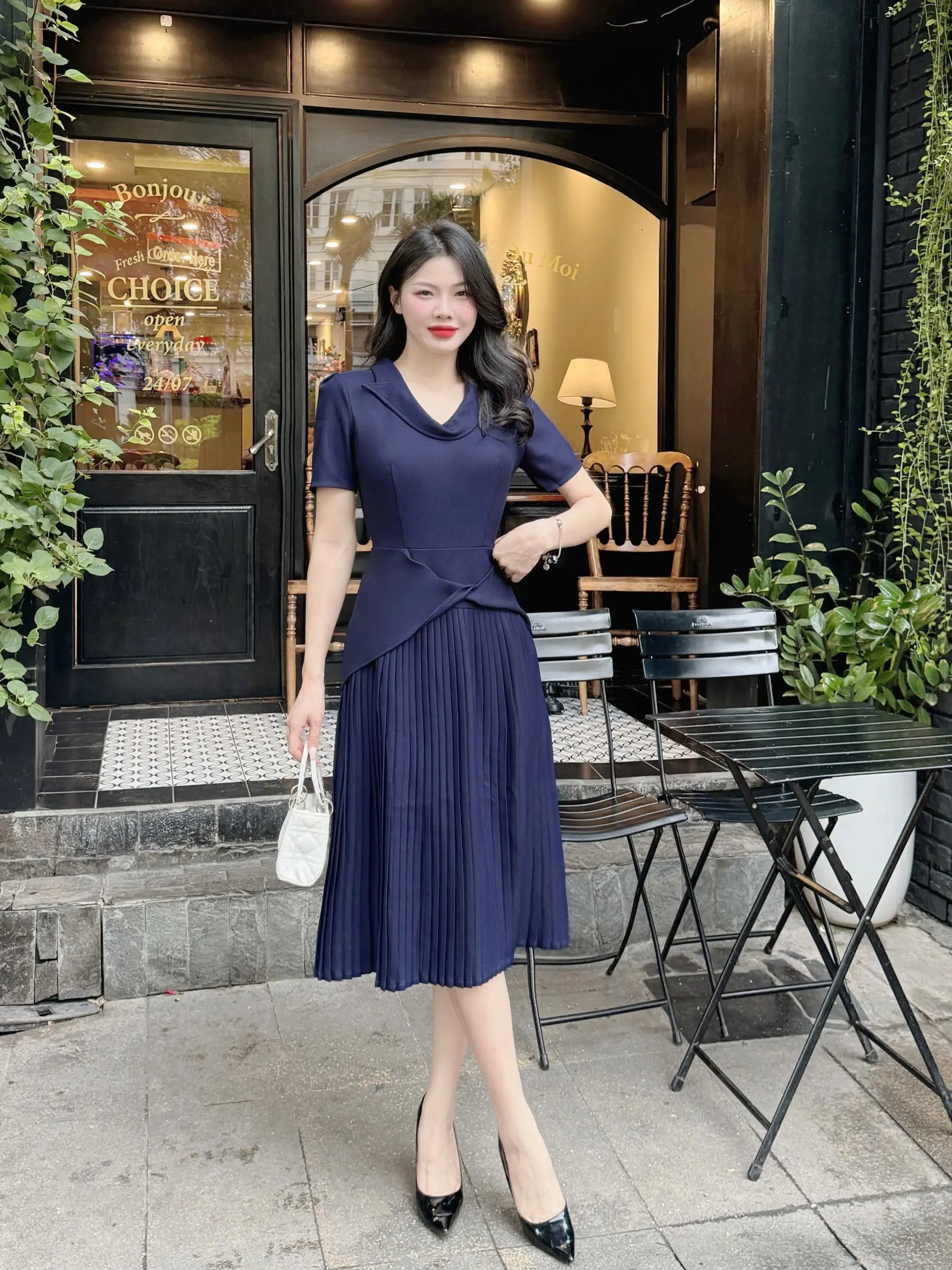 Đầm dự tiệc thiết kế Nhật Vy cổ bèo cách điệu xoắn eo tay ngắn chất lụa phù hợp công sở sang trọng - D3157 Nữ Nhung Women Dress