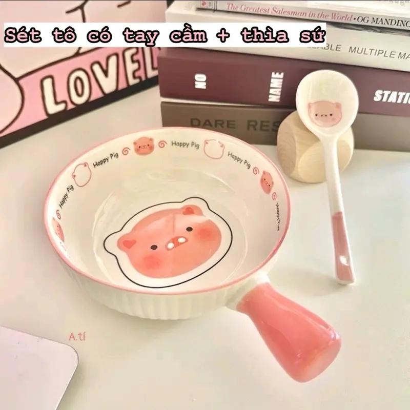 Bộ bát sứ có tay cầm kèm thìa hoạ tiết heo siu cưng 0