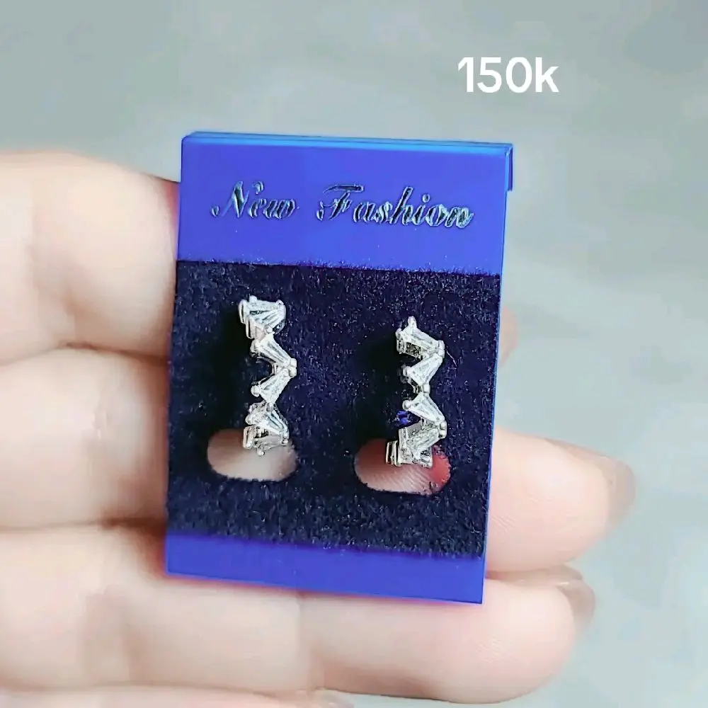 BÔNG TAI KHOEN TRÒN ĐÁ BAGET , BẠC, KM150