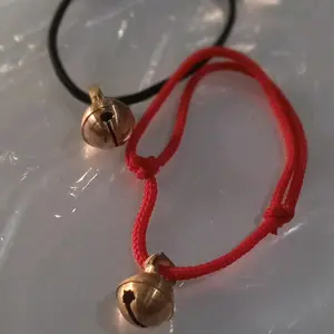 Kalung lonceng Kucing kuningan tali serut