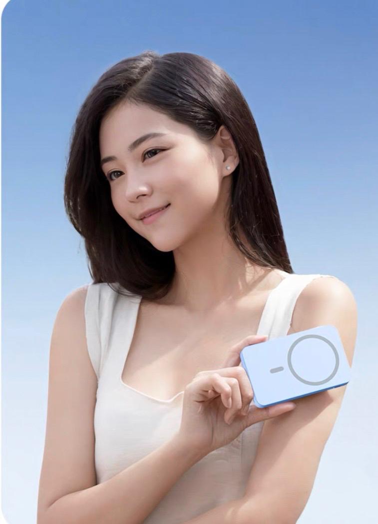 Product Introduction of Pin Sạc Dự Phòng Không Dây MagSafe (Tặng kèm cáp USB), Tương Thích Với Các Điện Thoại iPhone Hỗ Trợ Sạc Không Dây, Đi Kèm Cáp Android và iPhone, Thiết Kế Di Động Có Chân Đỡ, Dung Lượng Lớn. 5