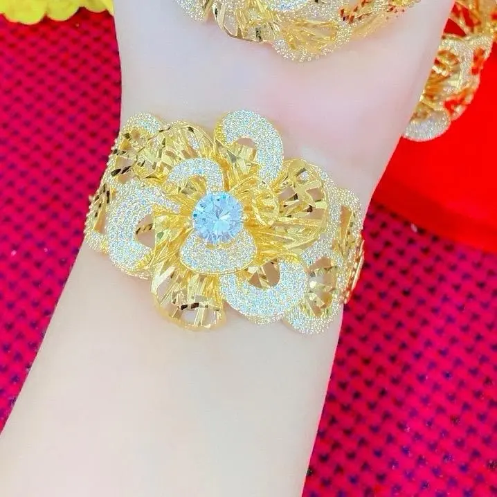 Vòng tay nữ kiểu hoa Phụ Kiện Phụ nữ Hàng ngày Lớp phủ kim loại Vòng tay phụ kiện trang sức