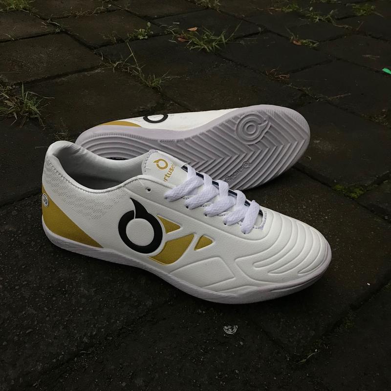 Sepatu Futsal Ortuseight 0