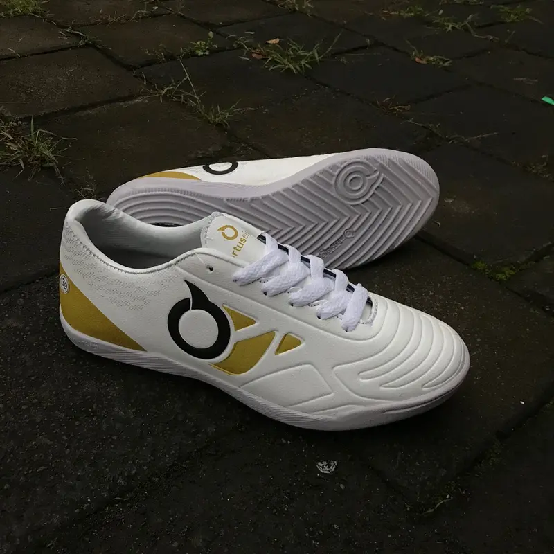 Sepatu Futsal Ortuseight 0
