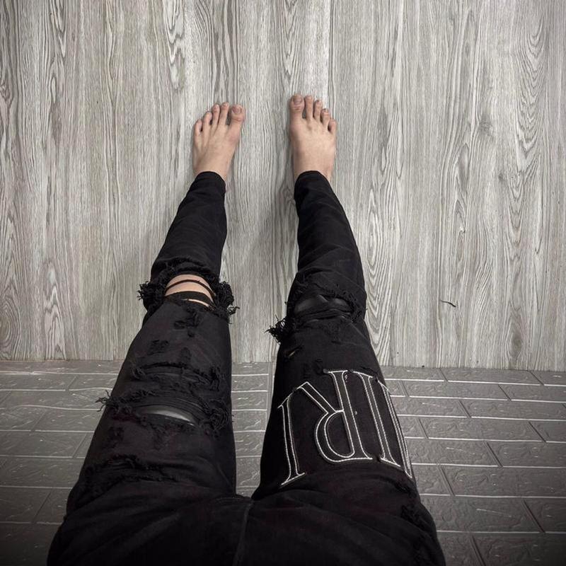 Quần jeans đen 789 ảnh thật kèm may chữ to vá da đen cho anh em. Nam Menswear