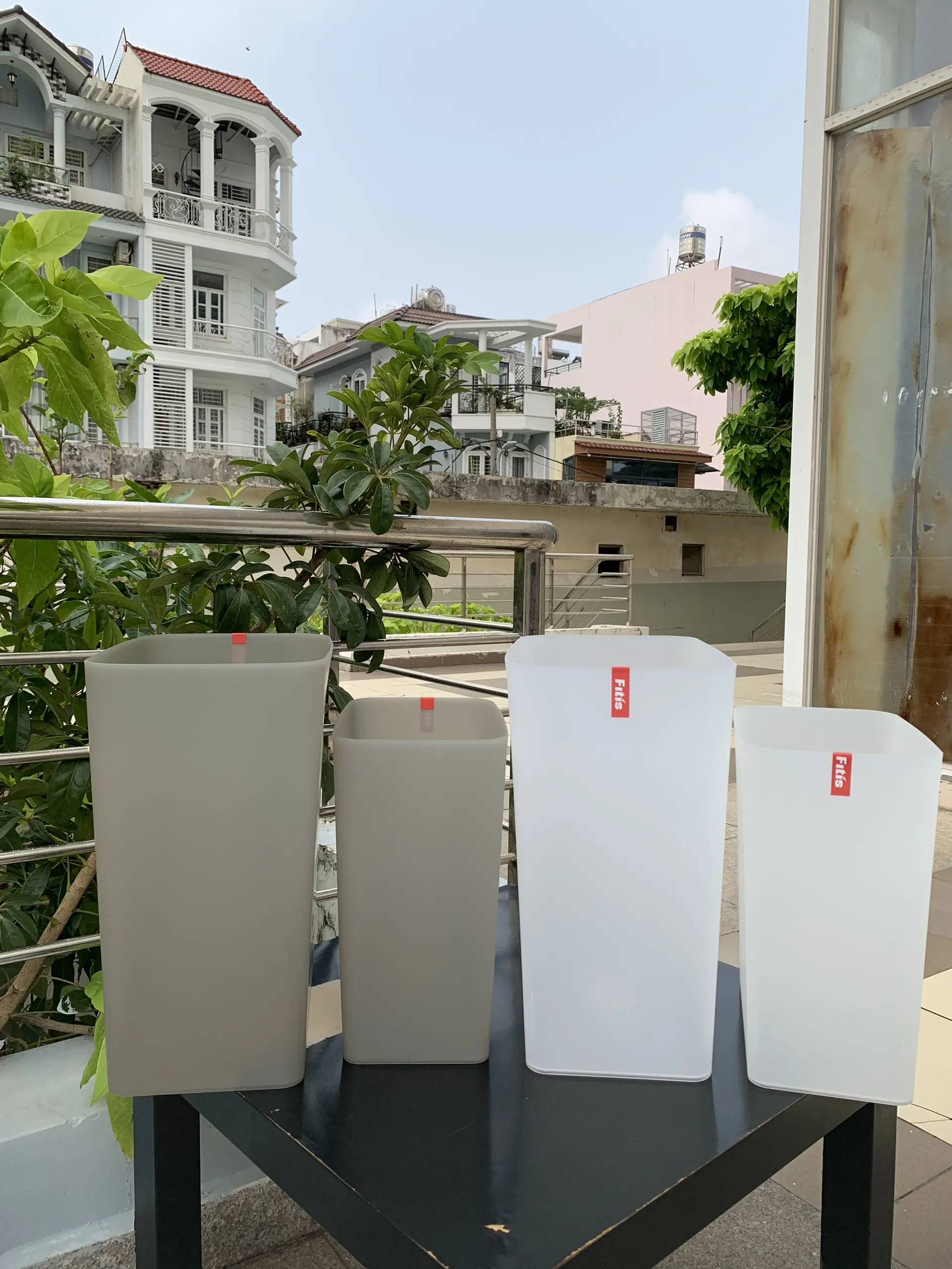 Thùng rác nhựa không nắp nhỏ Fitis Mono Chữ Nhật