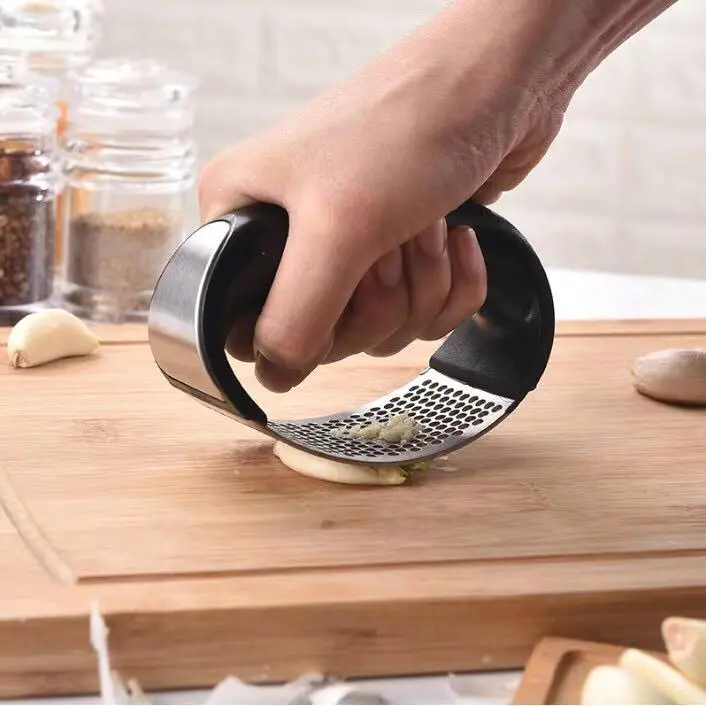 Stainless Steel Garlic Press Rocker - Professional Grade Garlic Mincer Crusher and Garlic Presser Kitchen Utensils