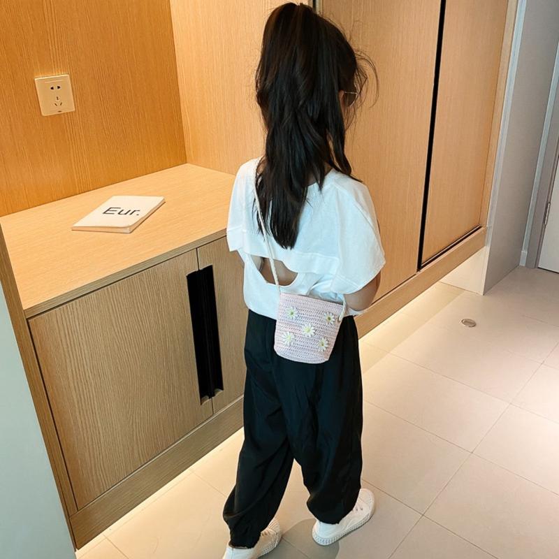 Product Introduction of Kids Daisy Flower Straw Bags Girls Small Bucket Crossbody Bag Boys Kids Mini Coin Purse Beach Children Handbag 24