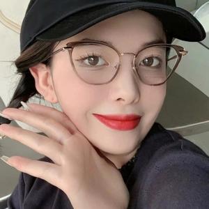 European Cat-Eye Blue Light Blocking Glasses for Women – Lightweight TR90 Frame, Fashionable Luxury Style