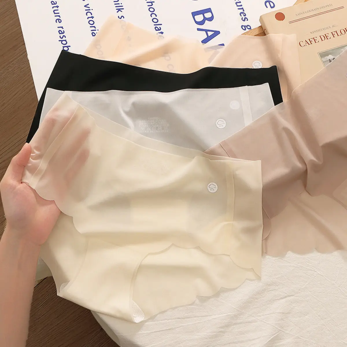 Set 10 Quần Lót Nữ Su Thạch Mây Tàng Hình Cao Cấp Cạp Cao Không Đường May Mặc Quyễn Rũ Mát Mẻ Không Lộ Viền