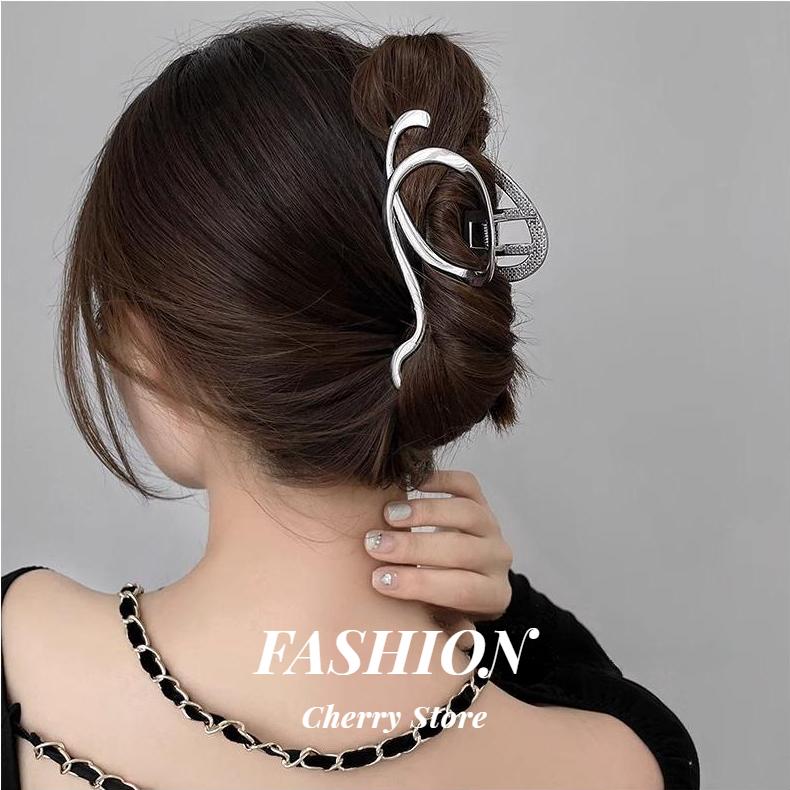 【COD Kẹp Lấy Lớn, Hình Rắn Đơn Giản, Dành Cho Nữ, Phụ Kiện Tóc, Hàng Mới Về Mùa Hè, Kẹp Cá Mập