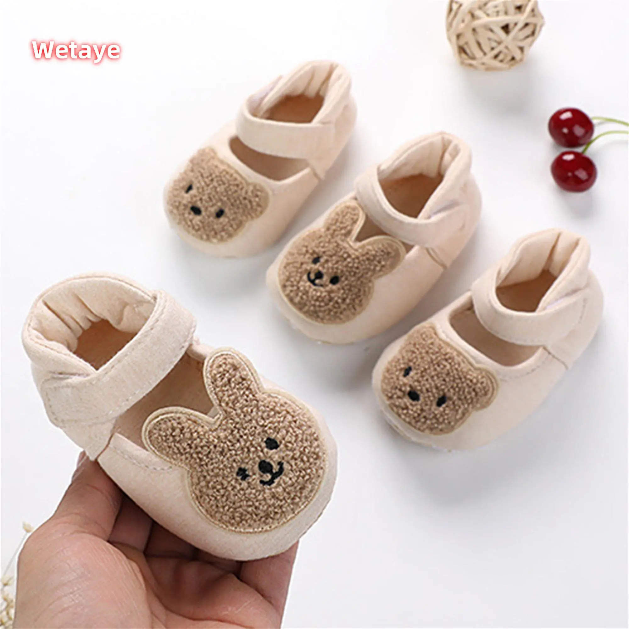 Infant and toddler baby flat shoes, cute cartoon rabbit bear comfortable soft bottom non-slip walking shoes toddler toddler shoes, suitable for boys and girls
