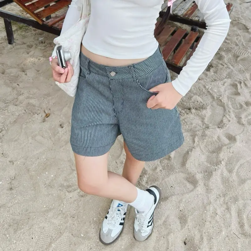 Calem.Club - Quần Short Kaki Kẻ Sọc Navy Shorts mùa hè năng động dành cho nữ