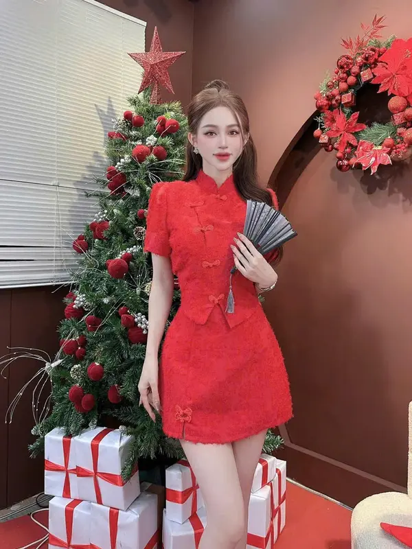SIÊU HOT SÉT ÁO TÀU TƠ LÔNG NÚT KIỂU PHỐI CHÂN VÁY( CÓ LÓT QUẦN) 0