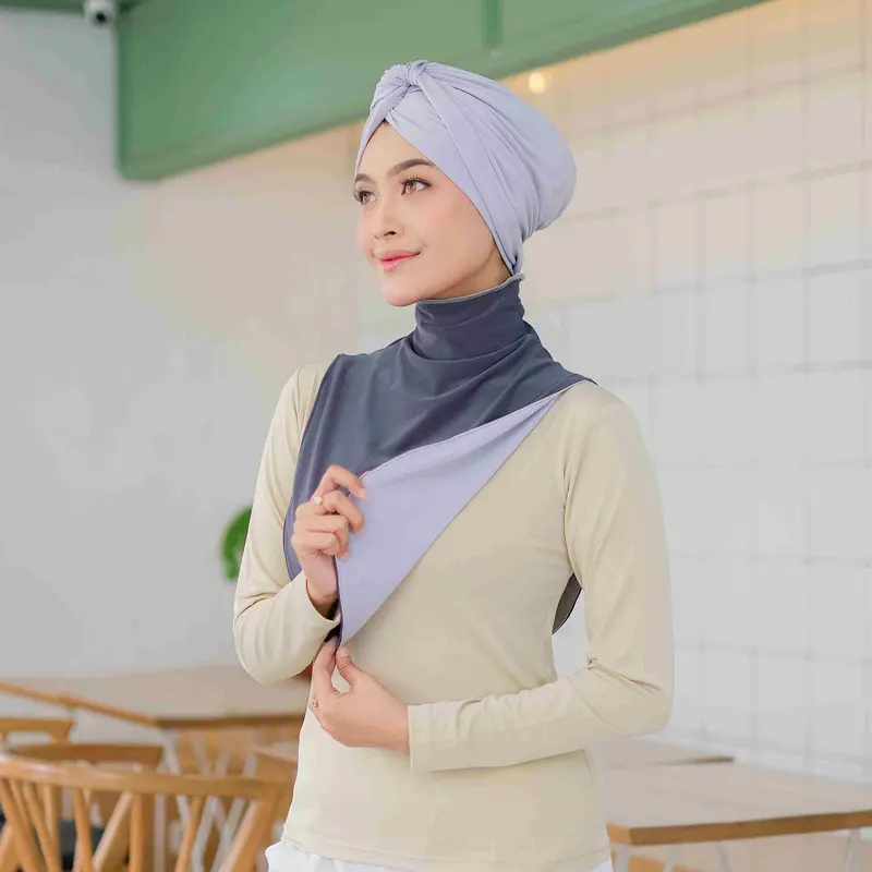 Manset Leher Premium Winonamodest - CAROLE TURTLENECK COLLAR. Penutup leher dua warna Elegan yang bisa dipakai bolak-balik. 3