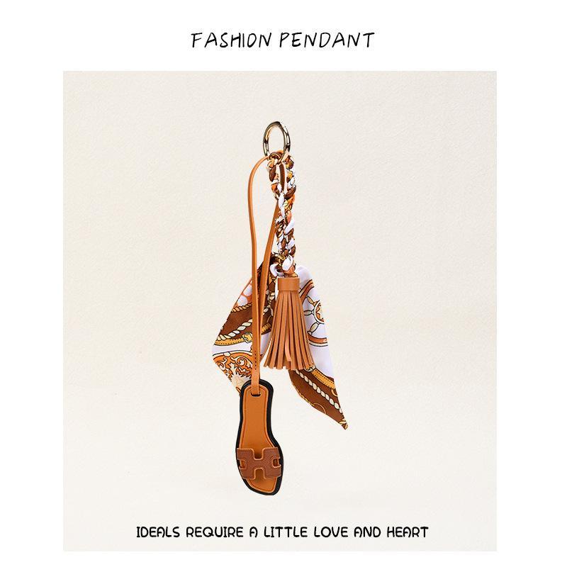 Bag Charm Tassel Scraf dan H Shoes Gantungan Tas Wanita Aksesoris Tas Dekoratif Tassel