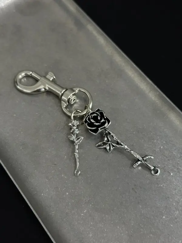 Rose Vine Design Keychain, Elegant Rose Pendant Keychain for Women & Men, Fashion Accessories for Daily Use, Trendy All-match & Exquisite Keychain for Birthday Gift 4
