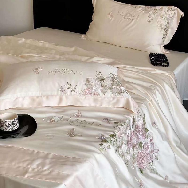 Bộ chăn ga gối lụa tencel 4 món thêu hoa bướm nhập khẩu