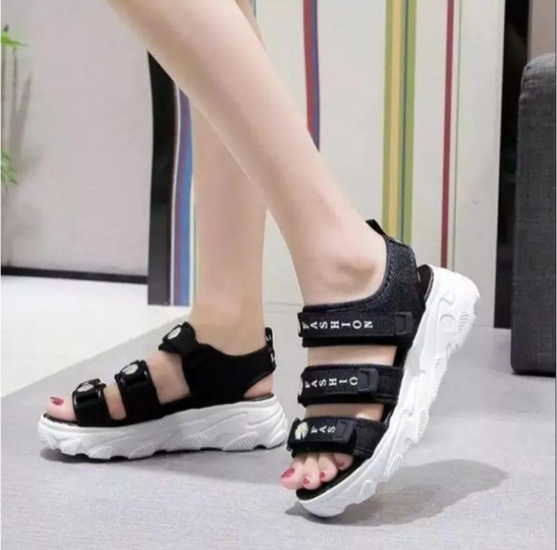 Product Introduction of sandal gunung anak perempuan dan dewasa casual daisy hitam sol putih Kaki Karet 12