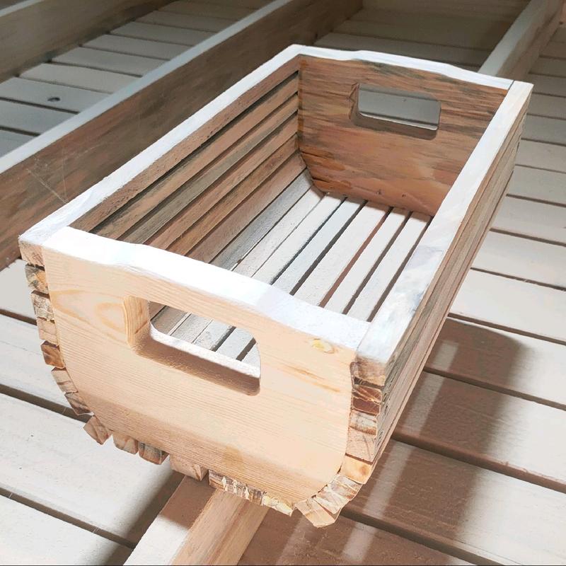 Một chiếc khay để trái cây tươi trong tủ mát 5