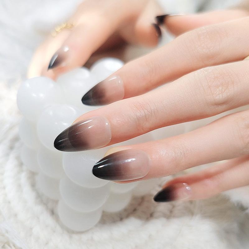 Product Introduction of White Gradient Black Tip Manicure Street Style Sweet and Cool Wearable Manicure Removable Finished False Nail Patch 4
