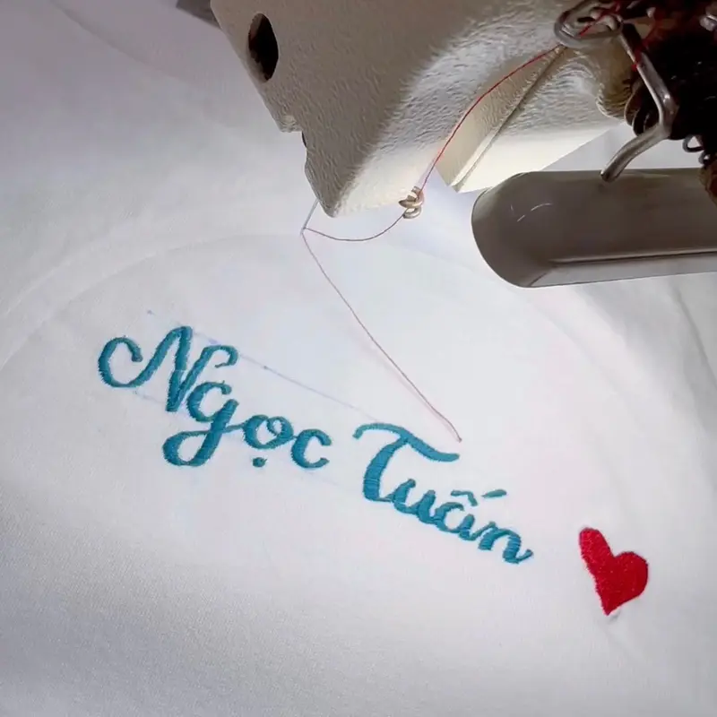 Áo phông thêu tên theo yêu cầu form rộng 100% cotton 1