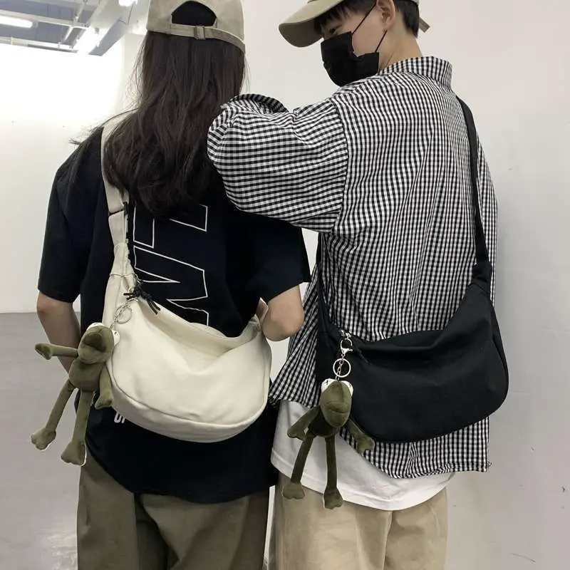 SICKLE CANVAS BAG TAS SELEMPANG KANVAS SLING BAG CANVAS Cewek