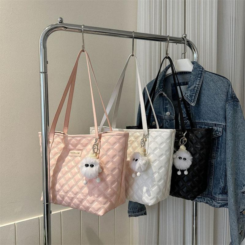 Túi Tote Công Sở Chần Trám Da Mềm Kèm Móc Bông Thời Trang Độc Đáo ED756 Đeo Vai Bag Da