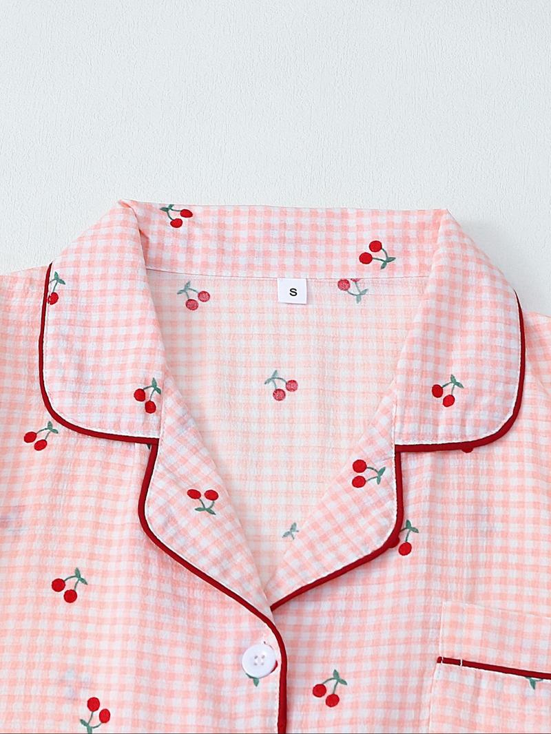 Product Introduction of Women's All Over Print Short Sleeve Top & Shorts Pyjama Two-piece Set, Casual Comfy Top  & Shorts Set, Ladies Sleepwear for All Seasons 3