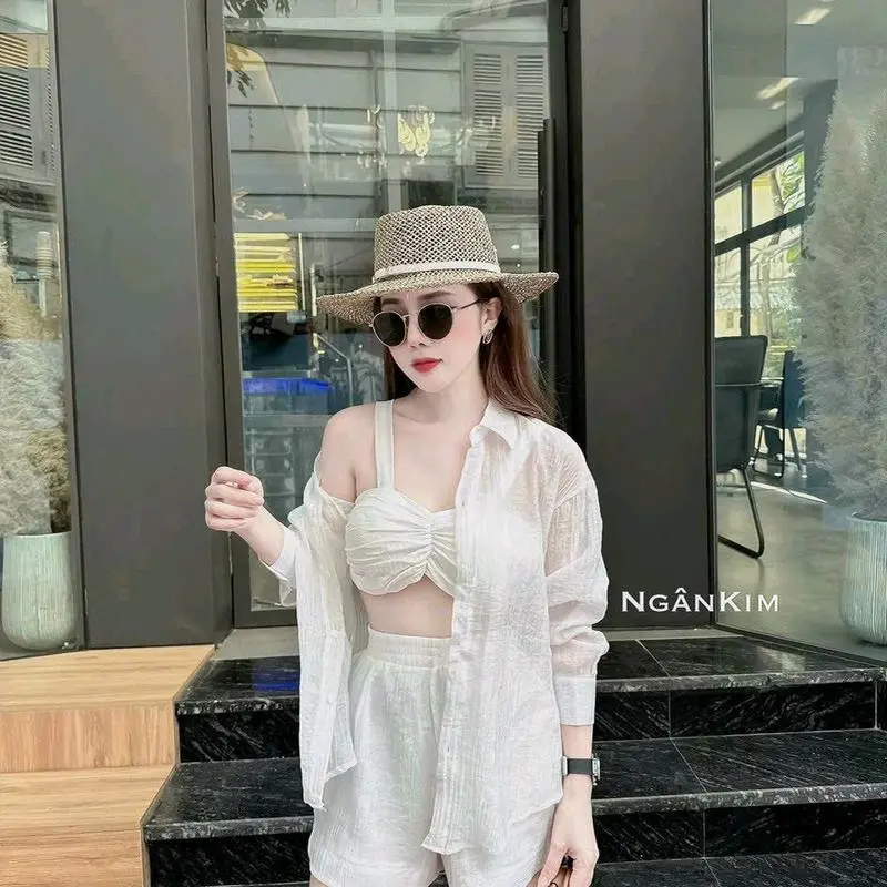 Set 3 món đi biển chất lụa hàn cao cấp  gồm 1 áo top có mút ngực, 1 quần và 1 áo khoác tay dài 3 màu trắng, đen, xanh lá Áo Nữ KM Closet Voi Women
