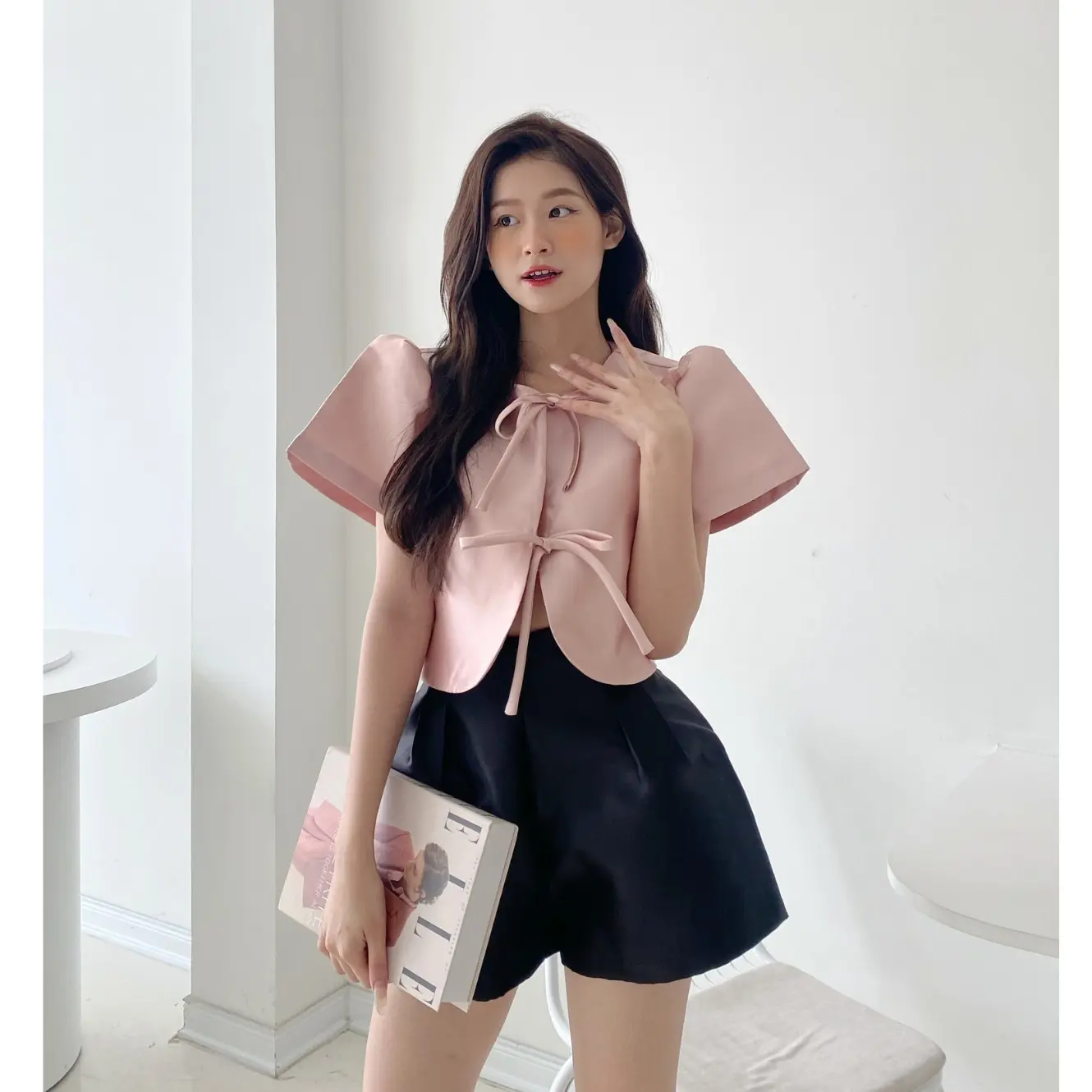 YU CHERRY | Áo nữ tay phồng thiết kế có cột nơ Puka Tie Top YA433