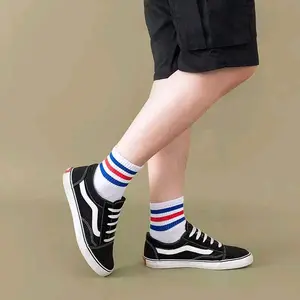 KAOS KAKI SPORT STRIP / KAOS KAKI MOTIF GARIS 3 / KAOS KAKI DEWASA - REMAJA / KAOS KAKI PRIA DAN WANITA Lembut Nyaman Pendek