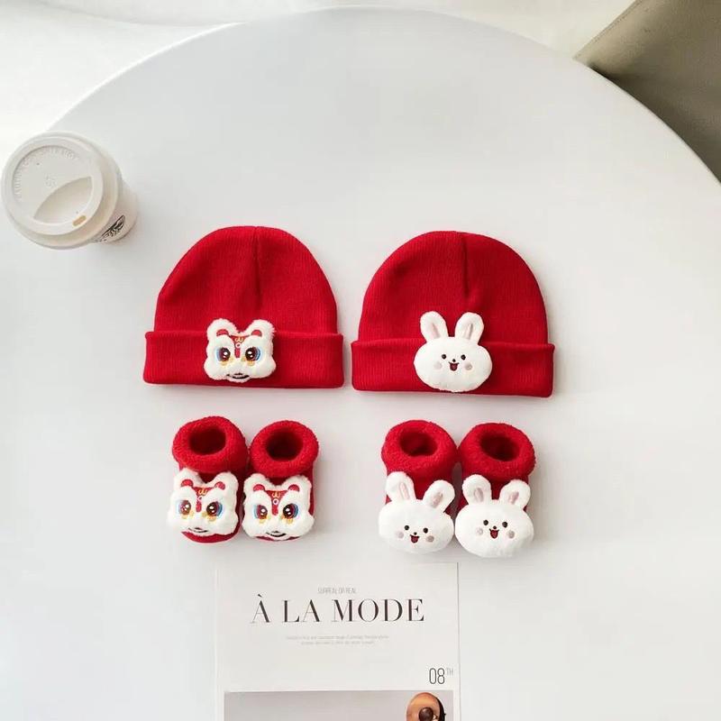 Product Introduction of Bộ Mũ Len Và Tất Cho Em Bé Màu Đỏ, Thích Hợp Cho Mùa Thu Và Mùa Đông, Dệt Kim Dày, Cho Bé Trai Và Bé Gái, Thích Hợp Cho Trẻ Sơ Sinh Tháng Nhỏ 1