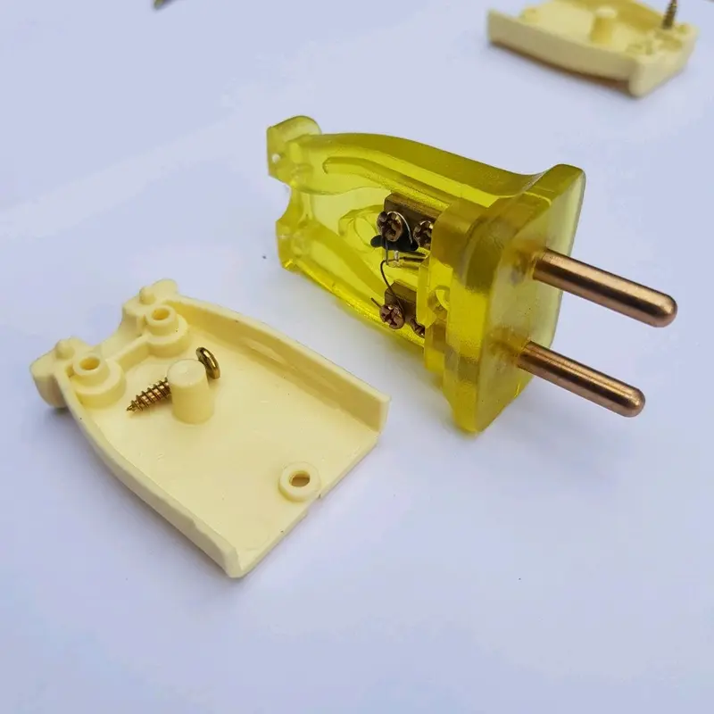 Phích cắm điện đúc công trình 3