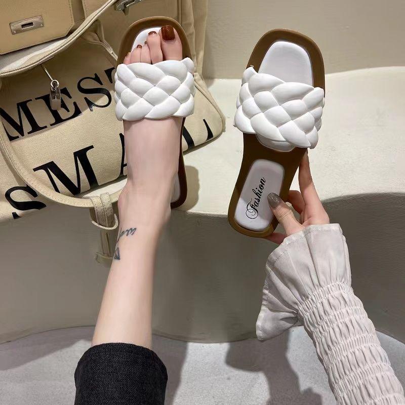 Product Introduction of Dép Đế Dày Chống Trượt, Dành Cho Nữ, Dép Quai Bệt Một Quai, Dép Dễ Phối Đồ Đi Biển Và Ngoài Trời, Hàng Mới Về Mùa Hè 2024 DéP Shoes GiàY 1